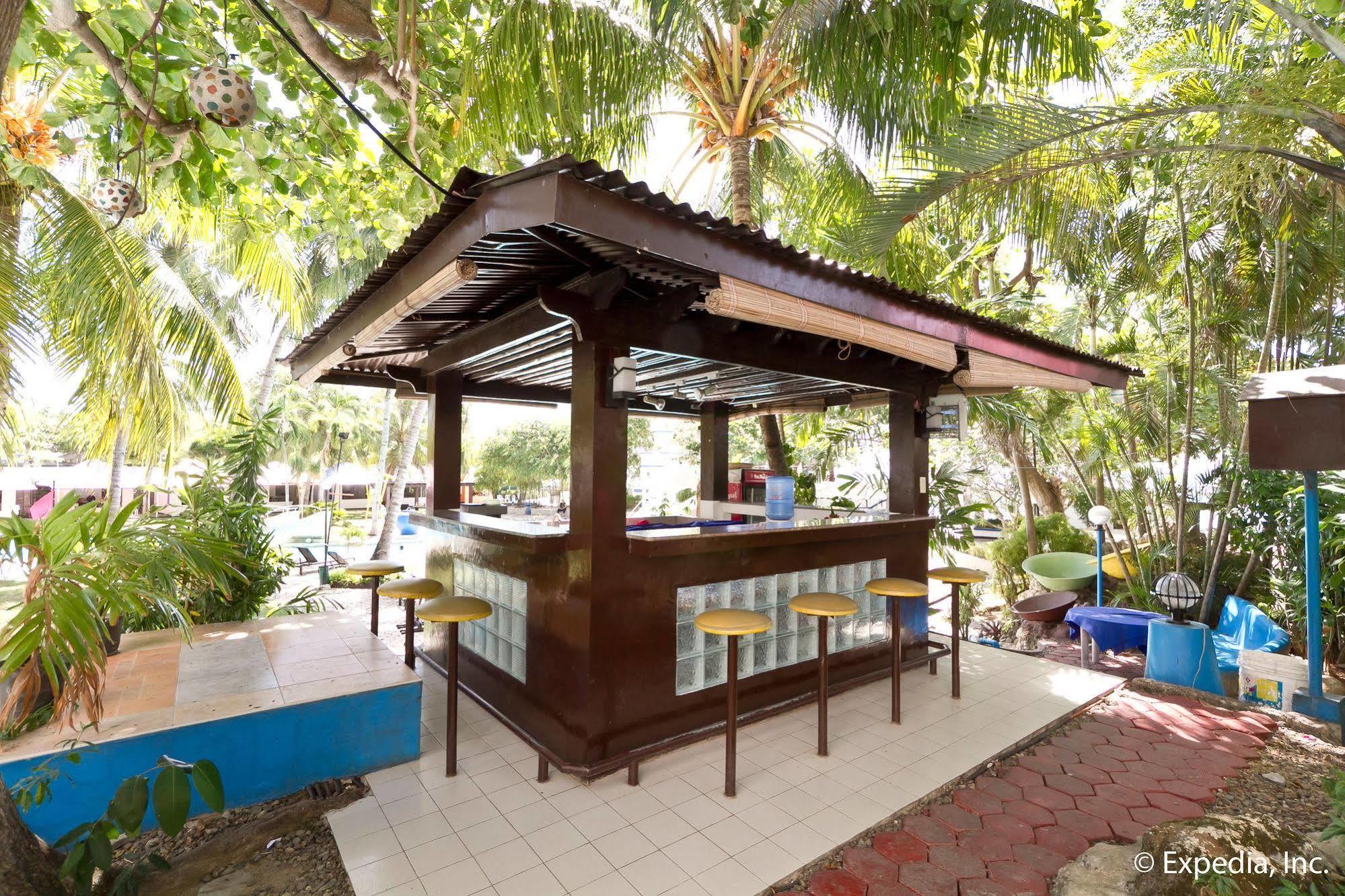 Egi度假酒店 麦克坦 外观 照片